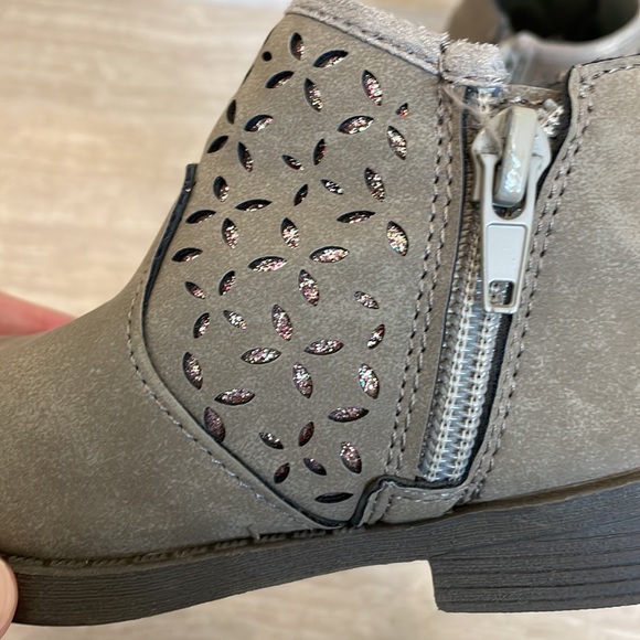 OSHKOSH B’GOSH Toddler Size 7 UEC Gray booties zip up boots ankle used - Picture 7 of 13